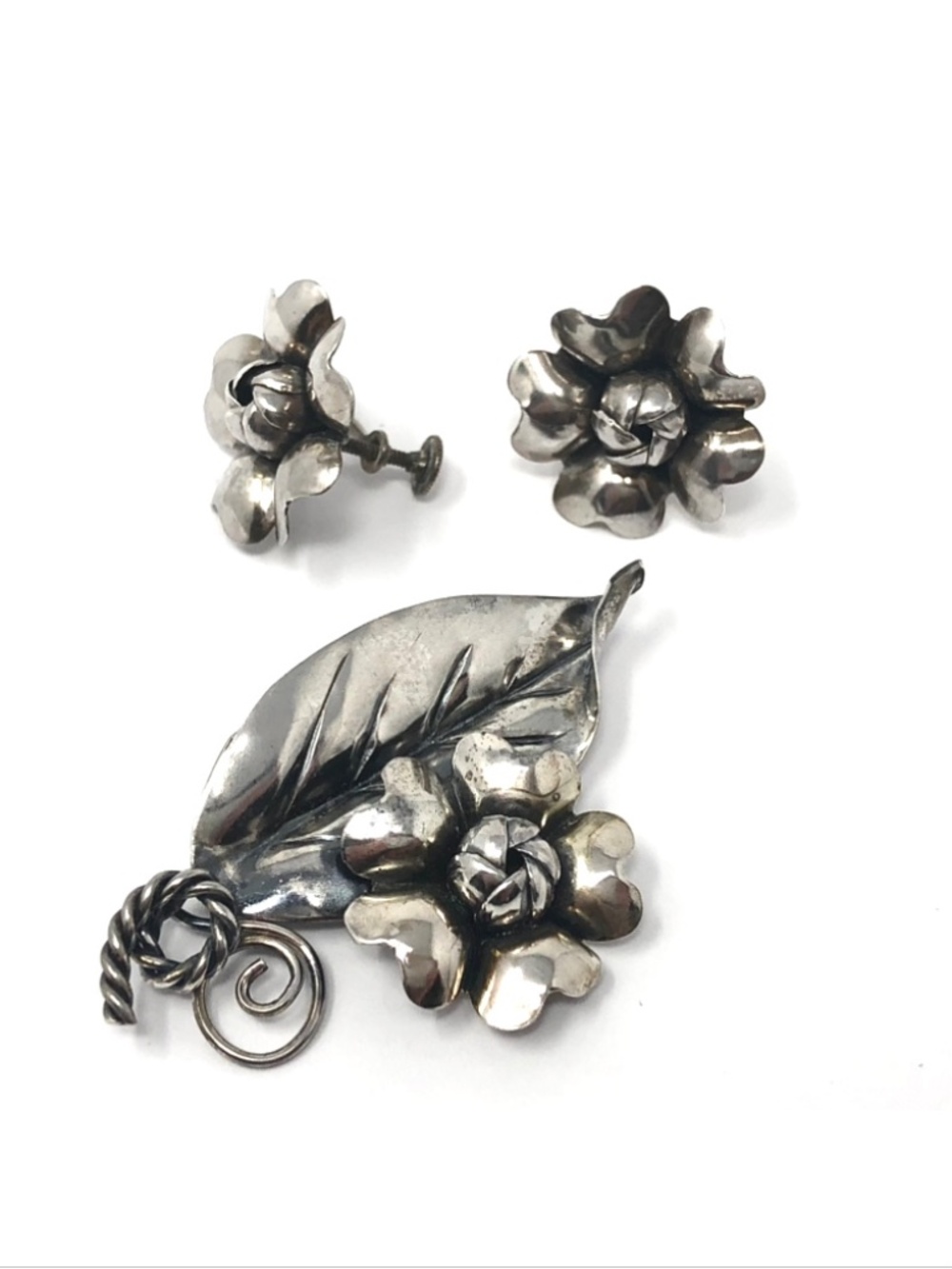 Mid-century sterling silver 3D floral brooch and screwback earrings set